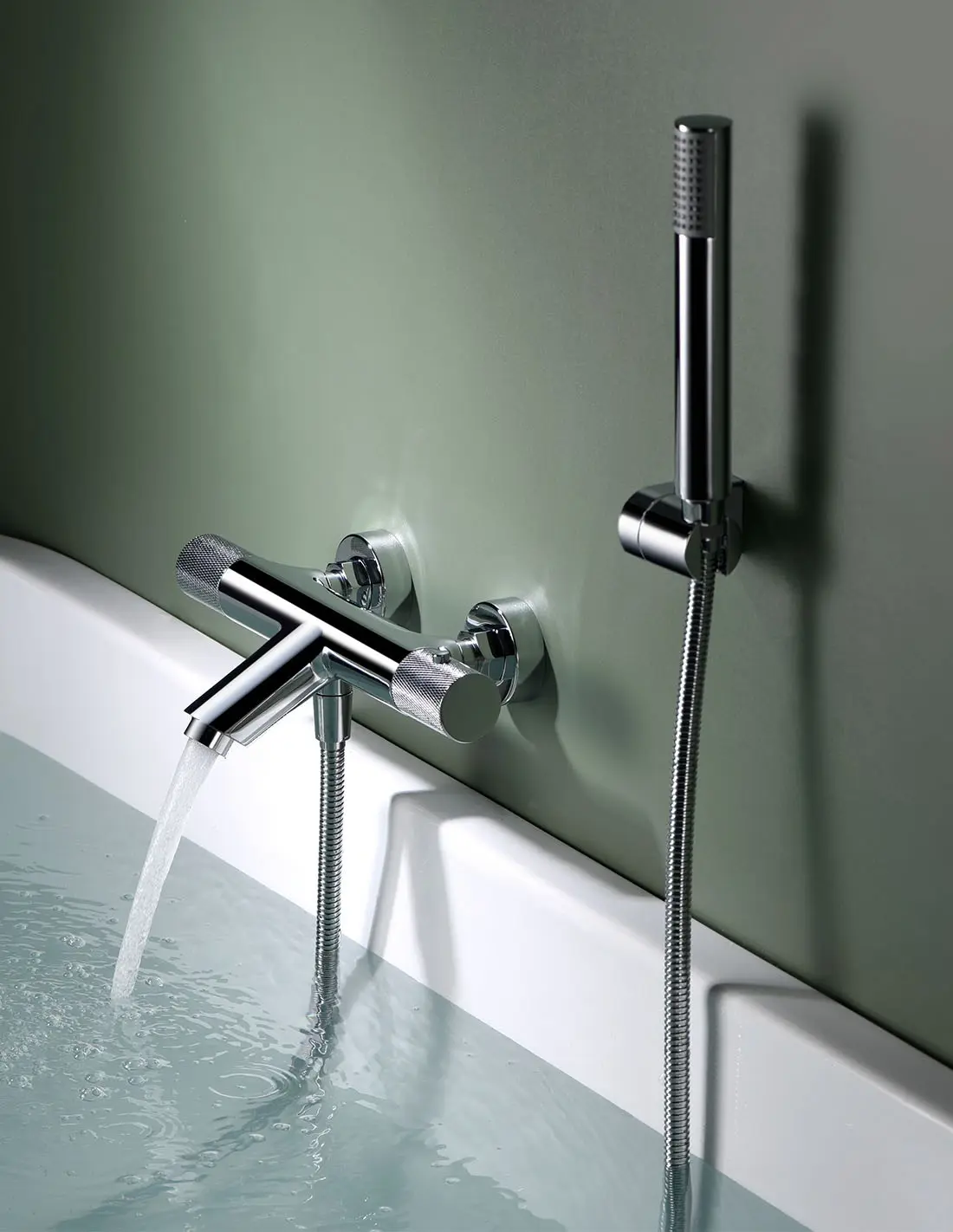 Imagen para ¿Por qué no sale agua caliente por el grifo?